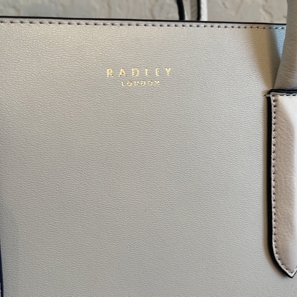 Radley authentic handbag - Picture 8 of 10